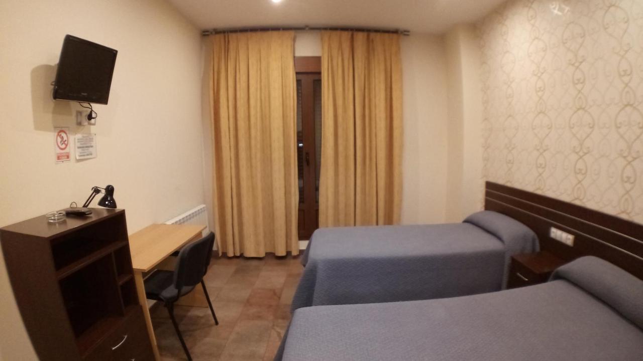 Hostal Venecia II Monzon Luaran gambar